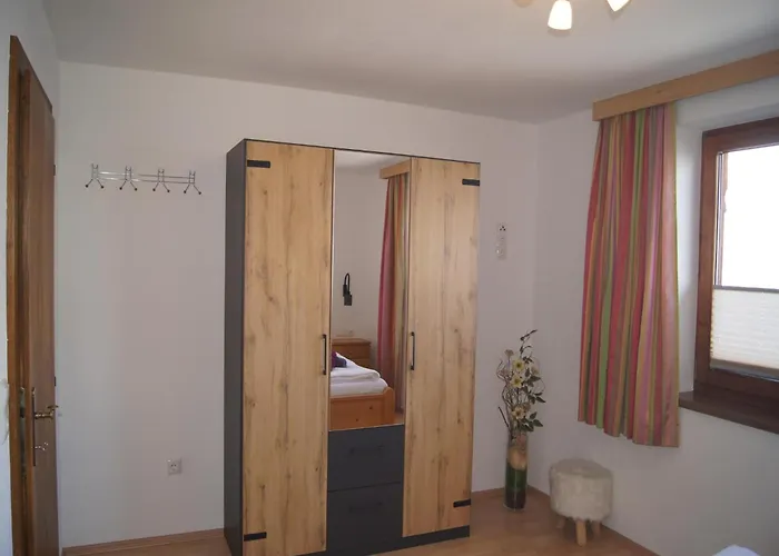 Near Area アパート *