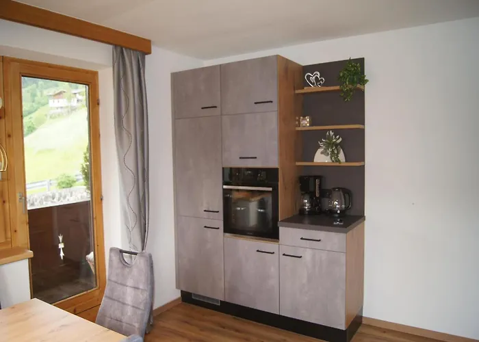 Near Area アパート *